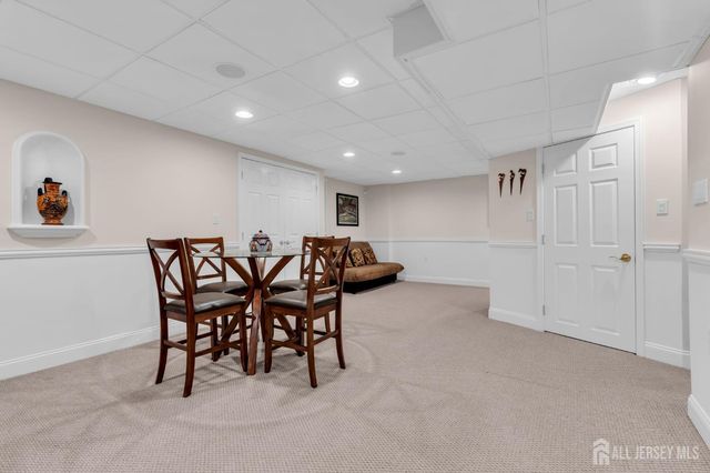 14 Hancock Court, Plainsboro, NJ 08536