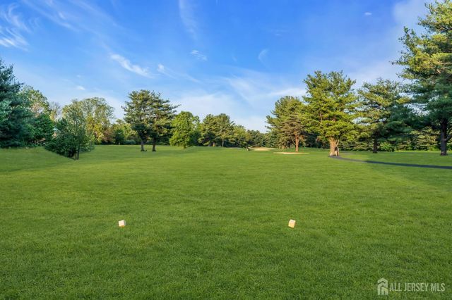 14 Hancock Court, Plainsboro, NJ 08536