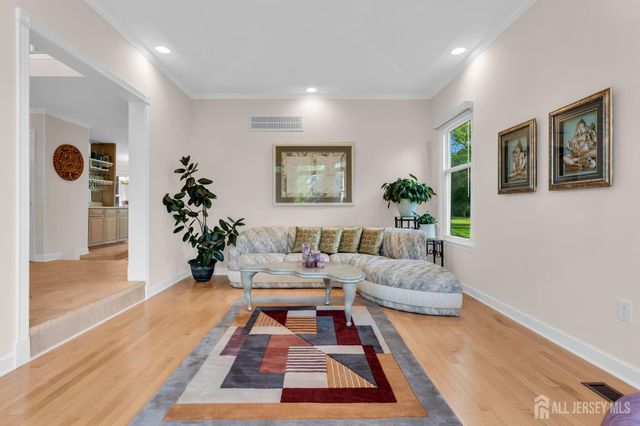 14 Hancock Court, Plainsboro, NJ 08536