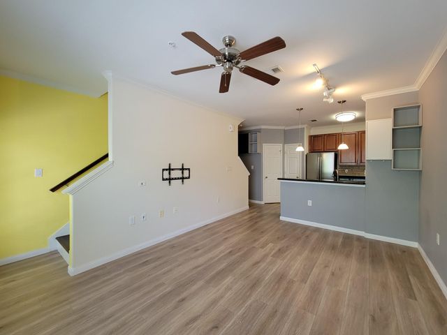 9200 Westheimer Road 305, Houston, TX 77063