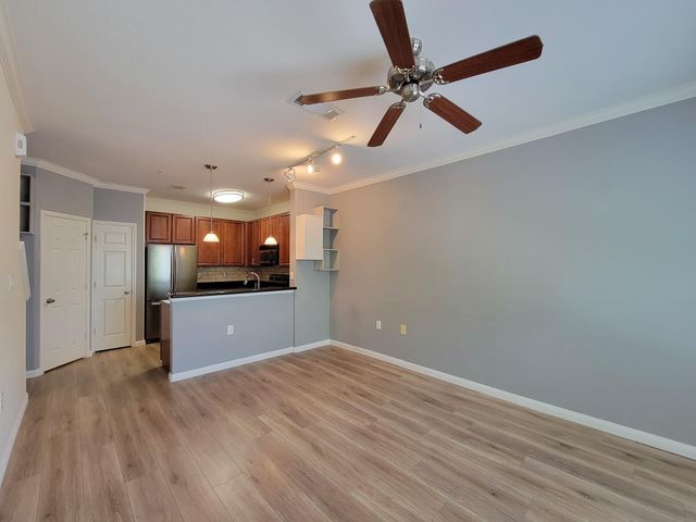 9200 Westheimer Road 305, Houston, TX 77063