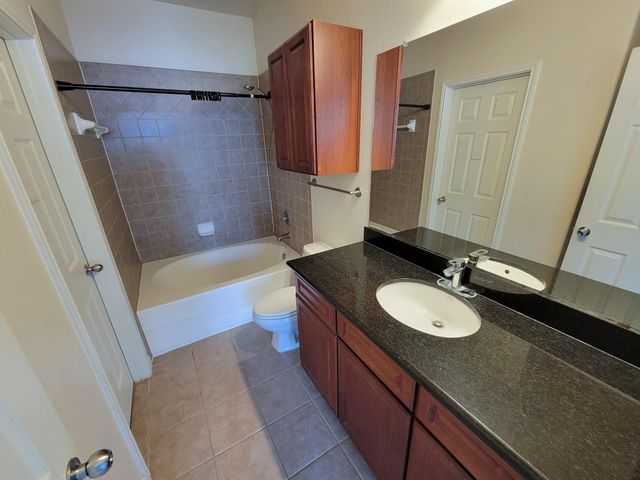 9200 Westheimer Road 305, Houston, TX 77063