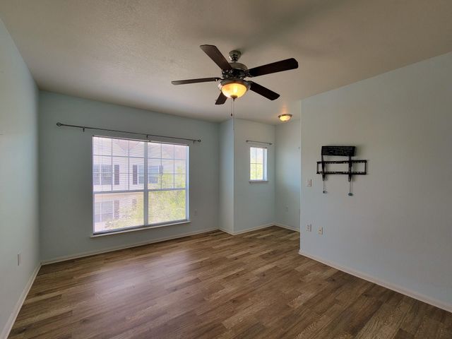 9200 Westheimer Road 305, Houston, TX 77063