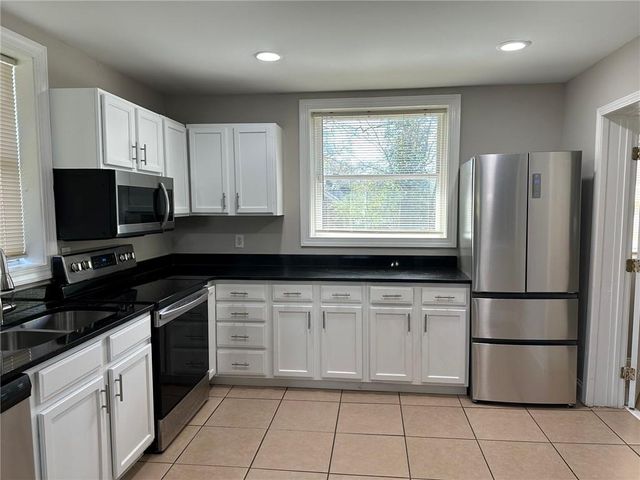 2415 Crestview Avenue, Atlanta, GA 30032