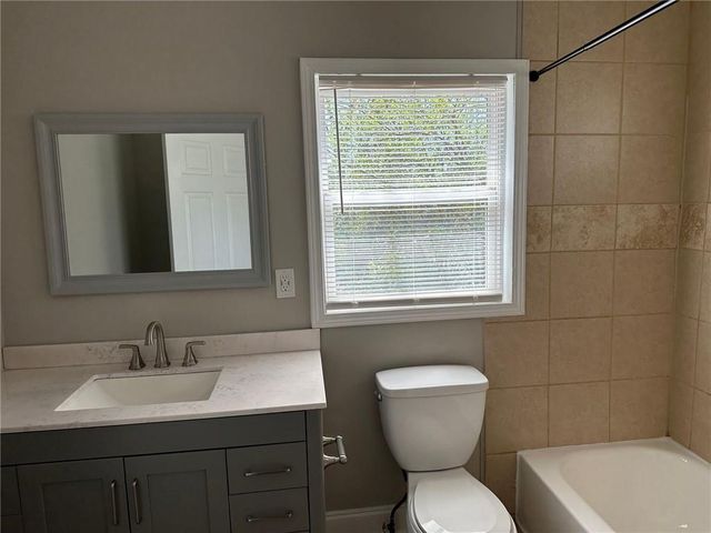 2415 Crestview Avenue, Atlanta, GA 30032