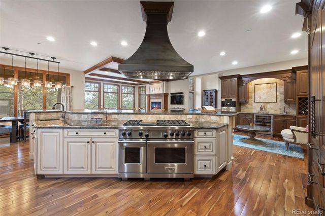 976 COUNTRY CLUB Parkway, Castle Rock, CO 80108