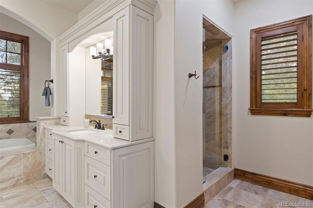 976 COUNTRY CLUB Parkway, Castle Rock, CO 80108