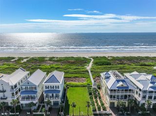 1717 Seaside Drive, Galveston, TX 77550