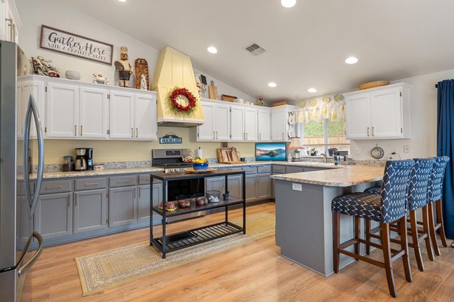 1515 Panoramic Loop, Grants Pass, OR 97527