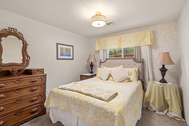 1515 Panoramic Loop, Grants Pass, OR 97527