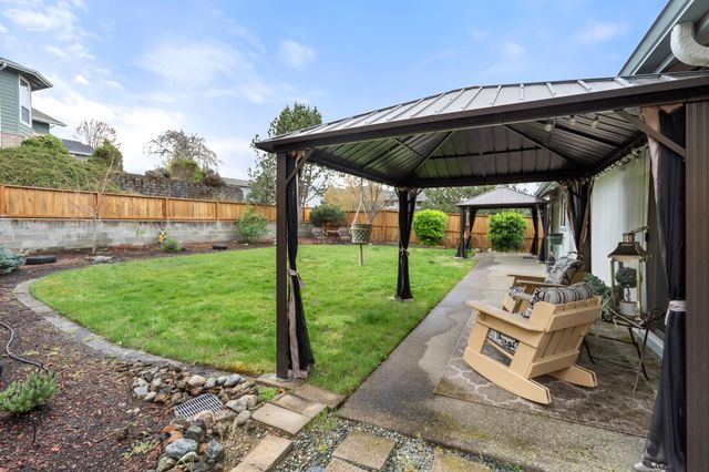 1515 Panoramic Loop, Grants Pass, OR 97527