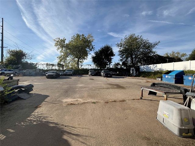 1815 16th Avenue SW, Cedar Rapids, IA 52404