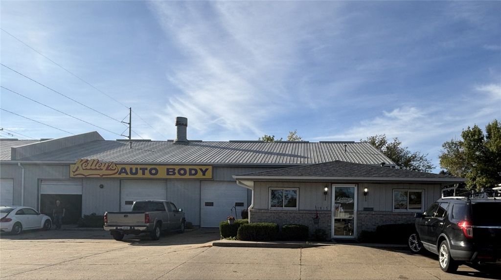 1815 16th Avenue SW, Cedar Rapids, IA 52404