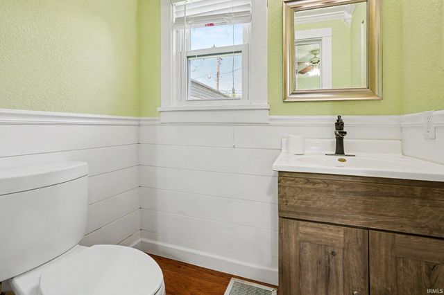 1212 W Lexington Avenue, Elkhart, IN 46514