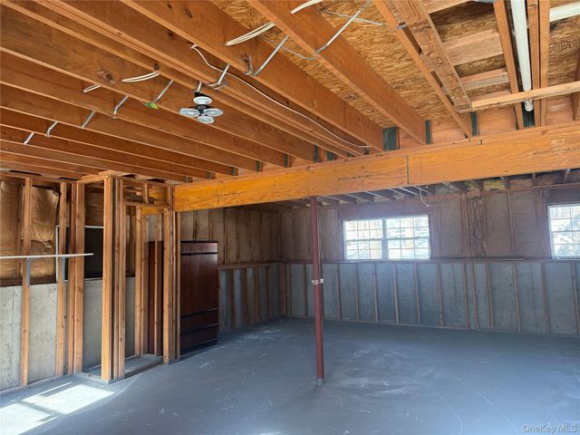 2 New Street, Holtsville, NY 11742