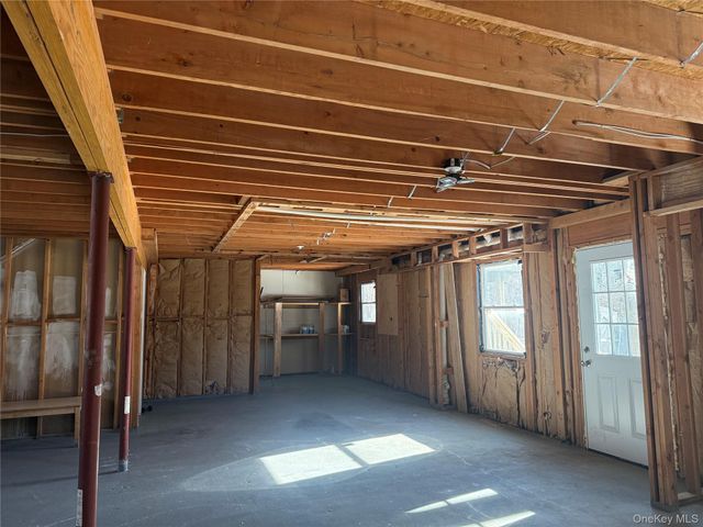 2 New Street, Holtsville, NY 11742