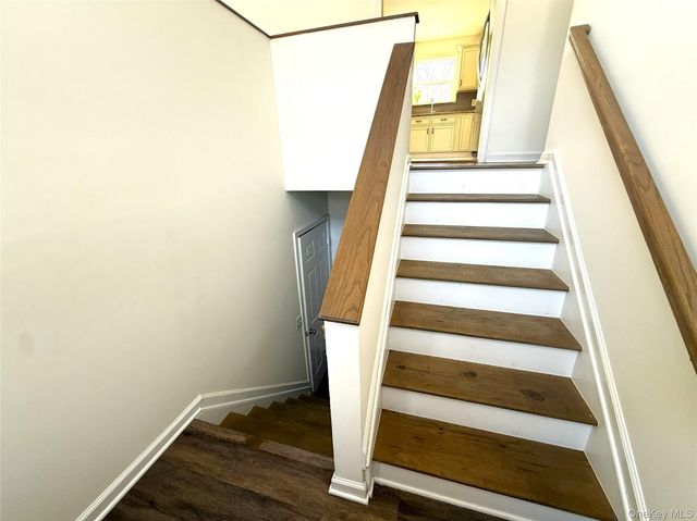 2 New Street, Holtsville, NY 11742