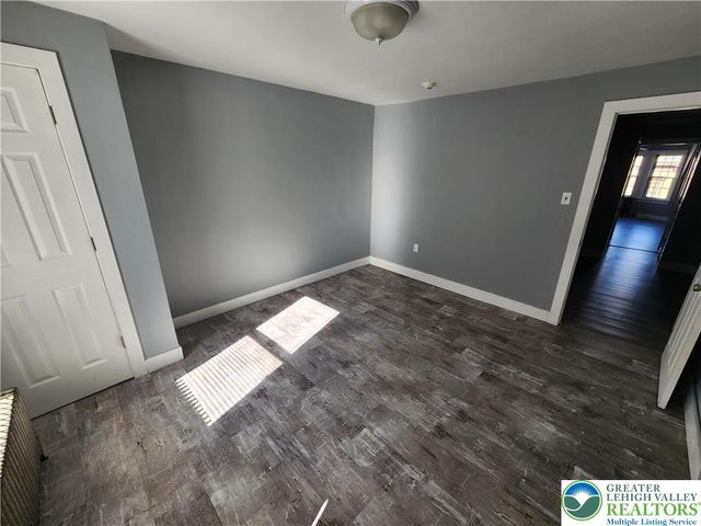 678 Northampton Street 3W, Easton, PA 18042