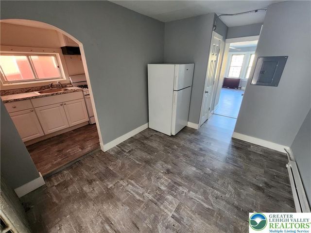 678 Northampton Street 3W, Easton, PA 18042