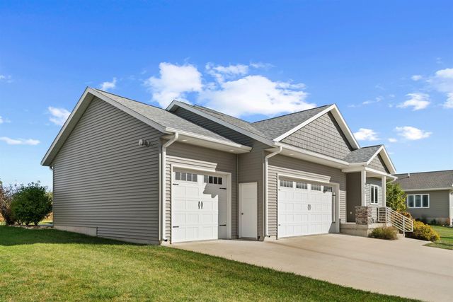 405 Tumbleweed Trail, Waverly, IA 50677