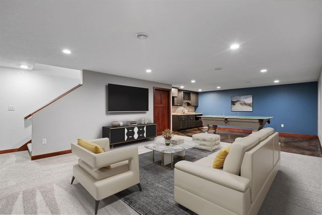 405 Tumbleweed Trail, Waverly, IA 50677