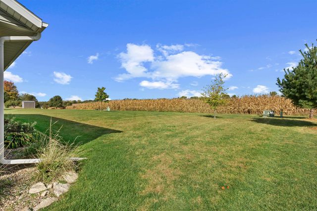 405 Tumbleweed Trail, Waverly, IA 50677