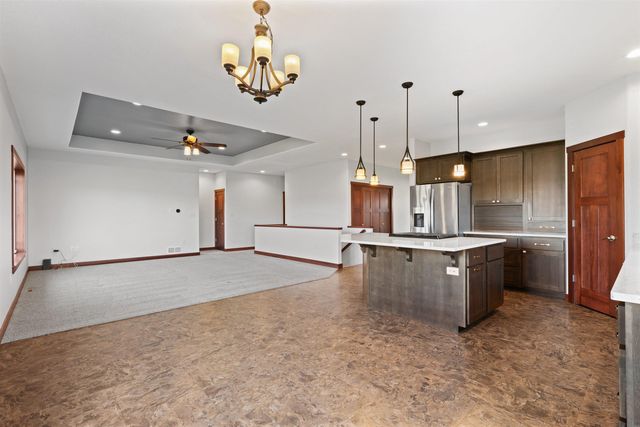 405 Tumbleweed Trail, Waverly, IA 50677