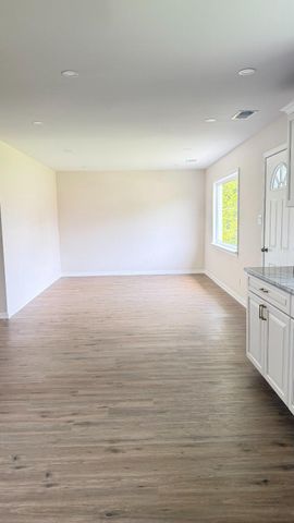 589 ELBRIDGE RD, Morrisville, PA 19067
