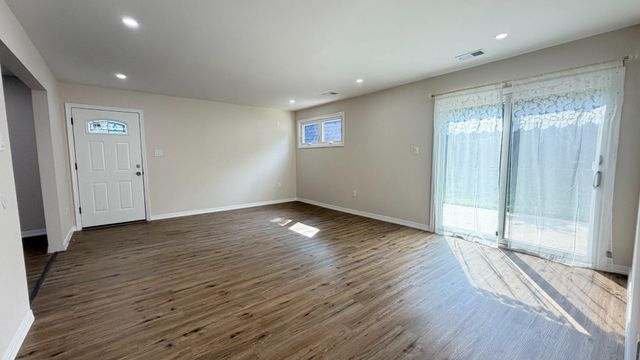 589 ELBRIDGE RD, Morrisville, PA 19067