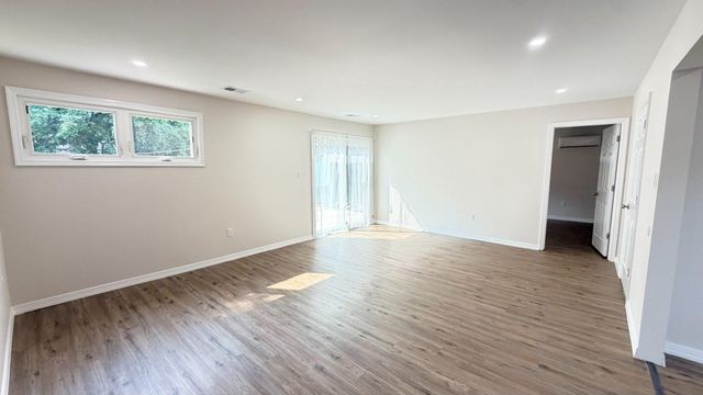 589 ELBRIDGE RD, Morrisville, PA 19067