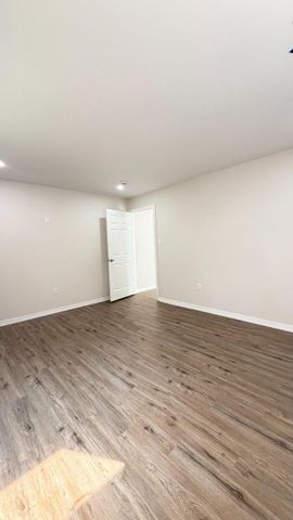 589 ELBRIDGE RD, Morrisville, PA 19067