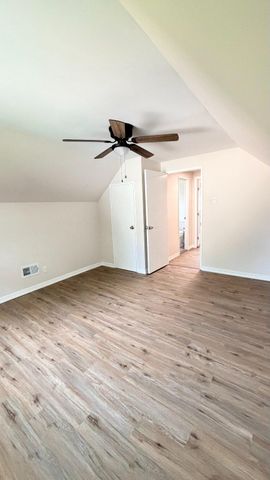 589 ELBRIDGE RD, Morrisville, PA 19067