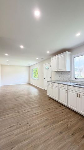 589 ELBRIDGE RD, Morrisville, PA 19067