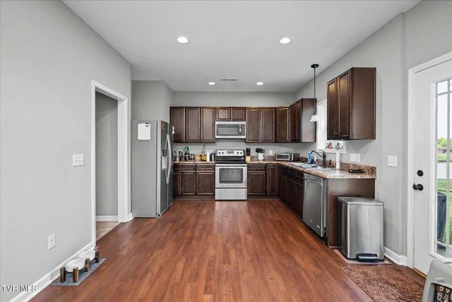 1155 Martingale Square, Kingsport, TN 37663