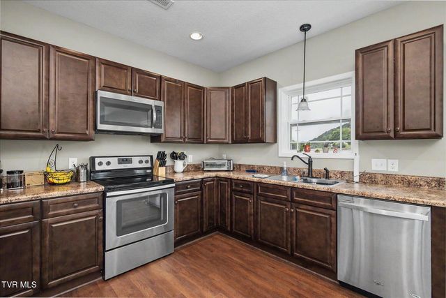 1155 Martingale Square, Kingsport, TN 37663