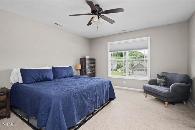 1155 Martingale Square, Kingsport, TN 37663