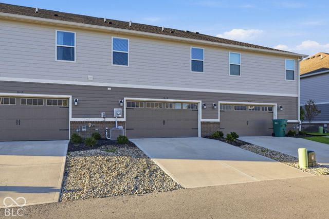 7218 Governors Row, Avon, IN 46123