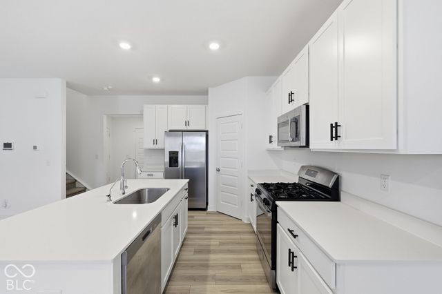 7218 Governors Row, Avon, IN 46123