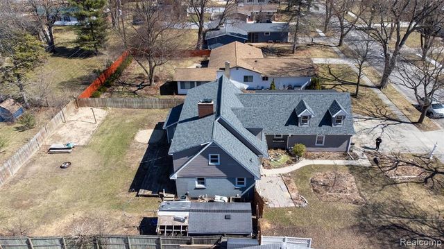 1117 Glendale Street, Midland, MI 48642