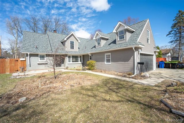 1117 Glendale Street, Midland, MI 48642