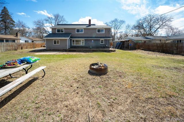 1117 Glendale Street, Midland, MI 48642