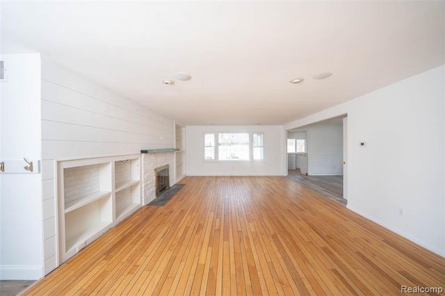 1117 Glendale Street, Midland, MI 48642