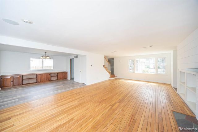 1117 Glendale Street, Midland, MI 48642