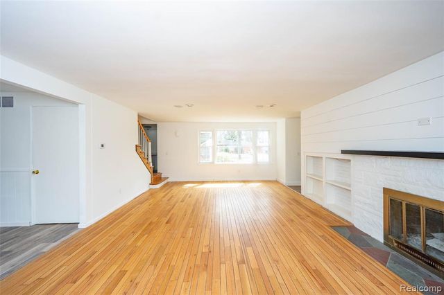 1117 Glendale Street, Midland, MI 48642