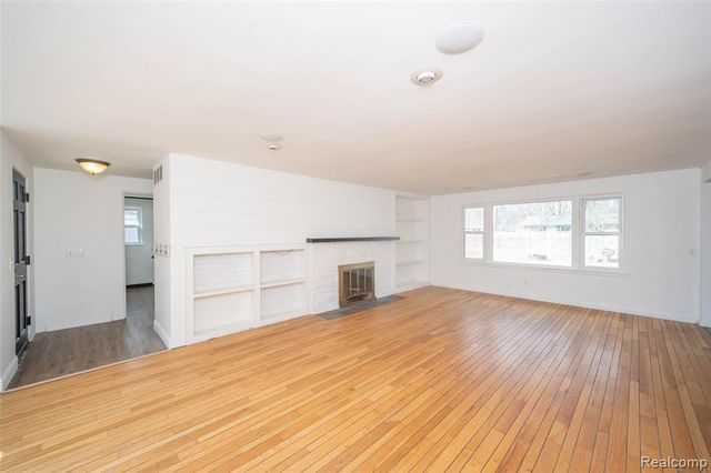 1117 Glendale Street, Midland, MI 48642