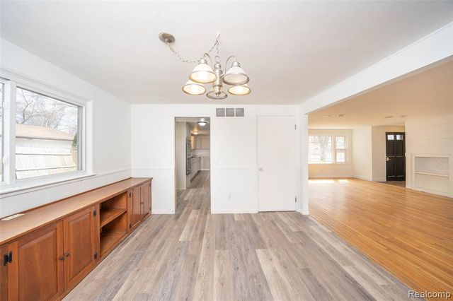 1117 Glendale Street, Midland, MI 48642