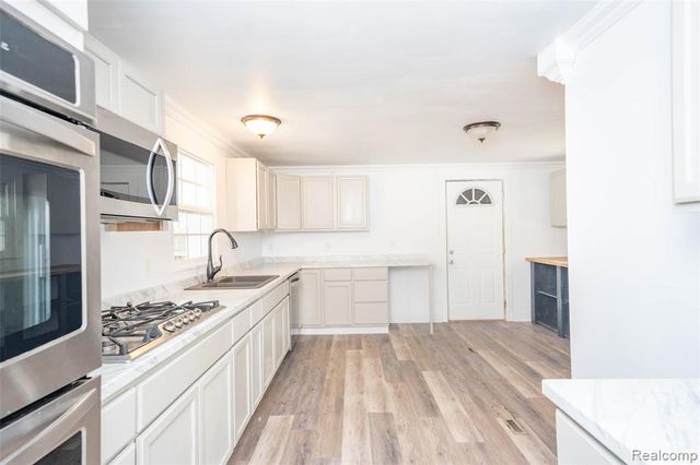 1117 Glendale Street, Midland, MI 48642