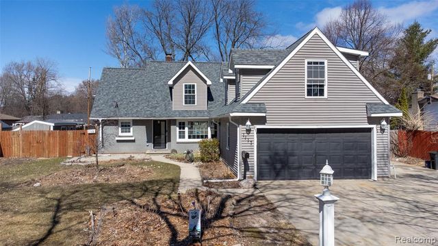 1117 Glendale Street, Midland, MI 48642