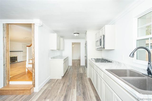 1117 Glendale Street, Midland, MI 48642