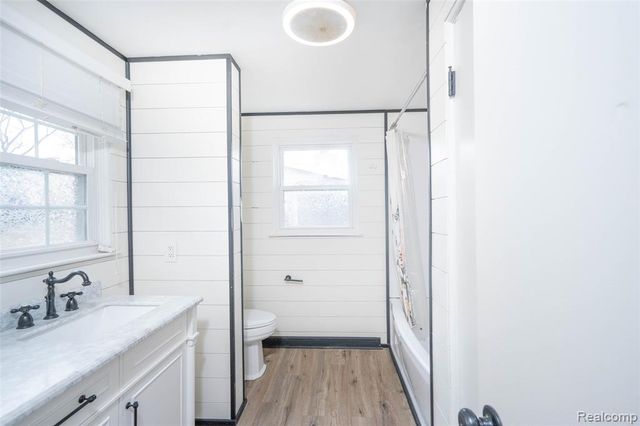 1117 Glendale Street, Midland, MI 48642